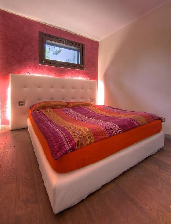 Sant'Anna Bed & Breakfast Somma Lombardo 0*,  Italy
