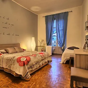 Apartment Piazza Duomo Amazing, Como